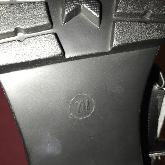 Guess Platform Sandals - Picture 5 of 5